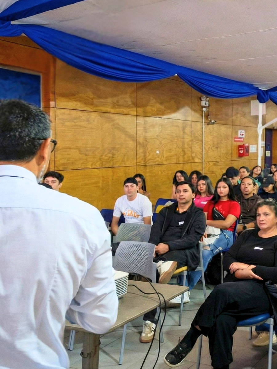 Liderando la Adopción y Uso Responsable de la IA en Estudiantes de Duoc UC